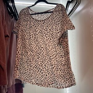 3x white shirt black dots